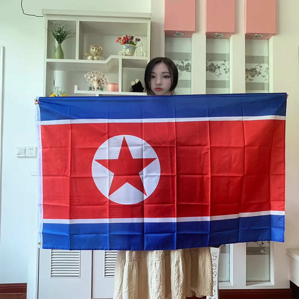zwjflagshow Флаг на страната на Северна Корея 90x150 см PRK KP NK знаме на Северна Корея полиестер висящ банер За украса